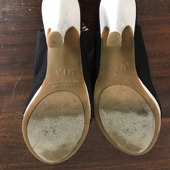 White Jewel Sling Back Pumps w/ Peep Toe - Picture 3 of 4